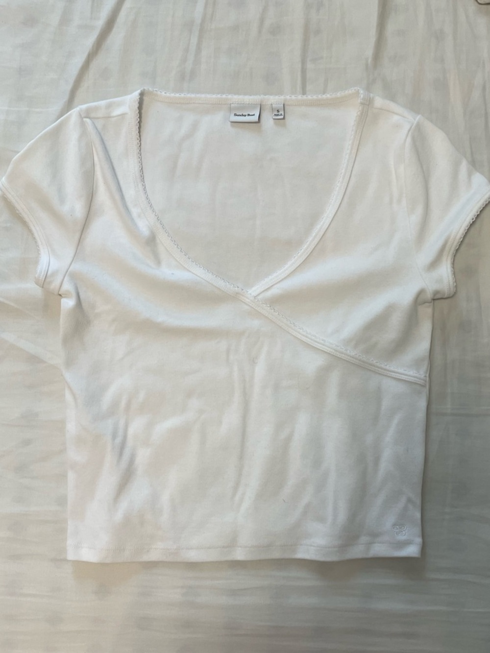 WHITE Aritzia Sunday Best Laurel Top - Picture 2 of 3